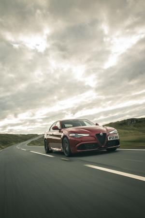 Alfa Romeo Giulia Quadrifoglio 2020 года  (UK)